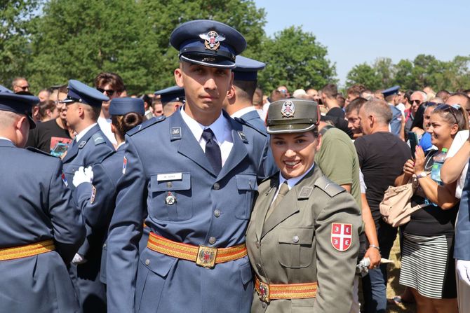 Promocija podoficira u Takovu, Ivana i Željko Promocija podoficira u Takovu, Ivana i Željko