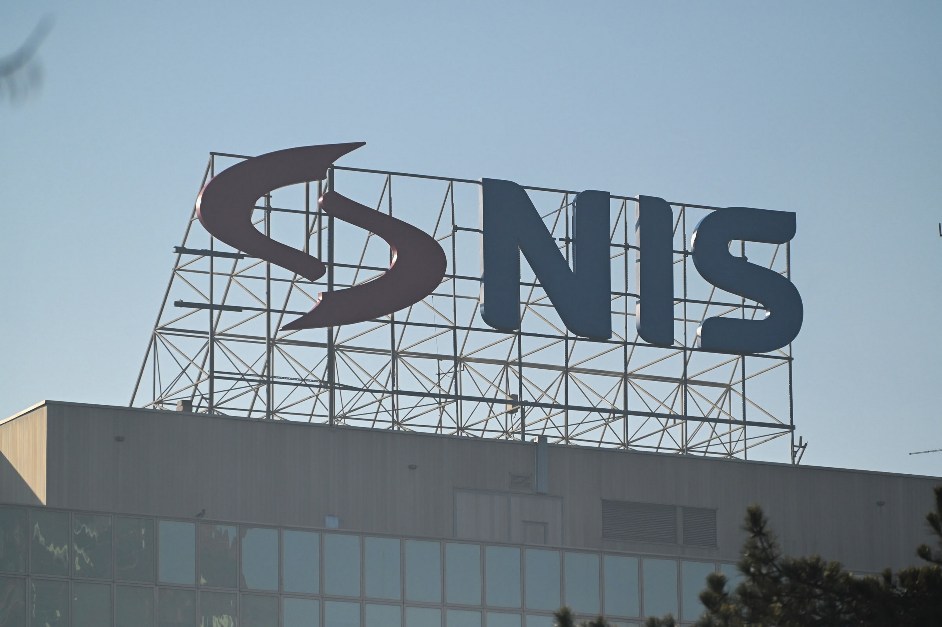 Obrknežev: Srbija ne može postati 100 odsto vlasnik NIS-a