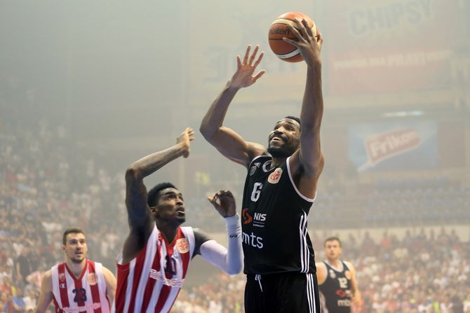 Kevin Džons