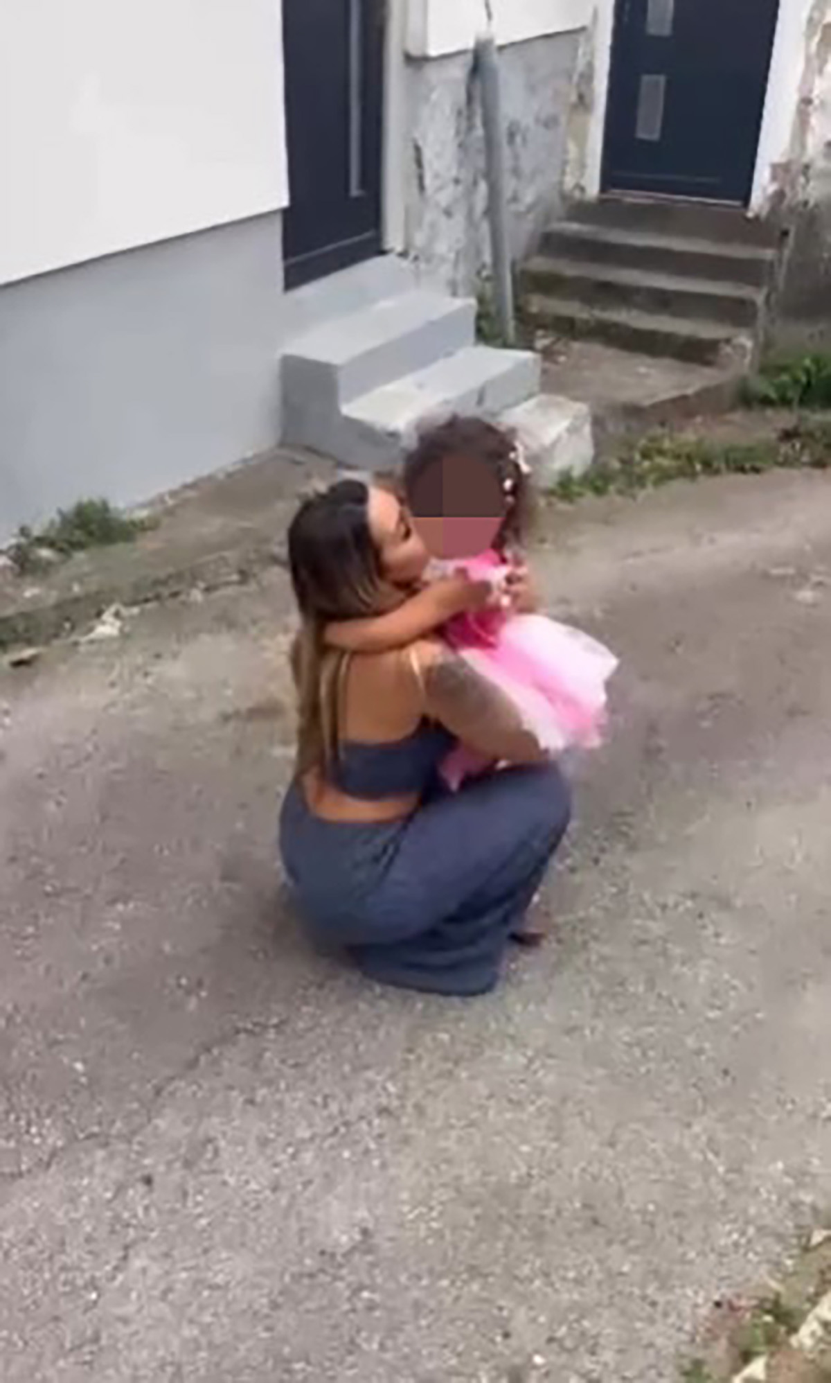 "Tukao me je, to se desilo..." Šok ispovest Aneli Ahmić o Asminu: "Lud je za mnom, hvata ga kriza što me nema!"