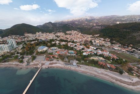slovenska plaza budva slovenska plaza budva