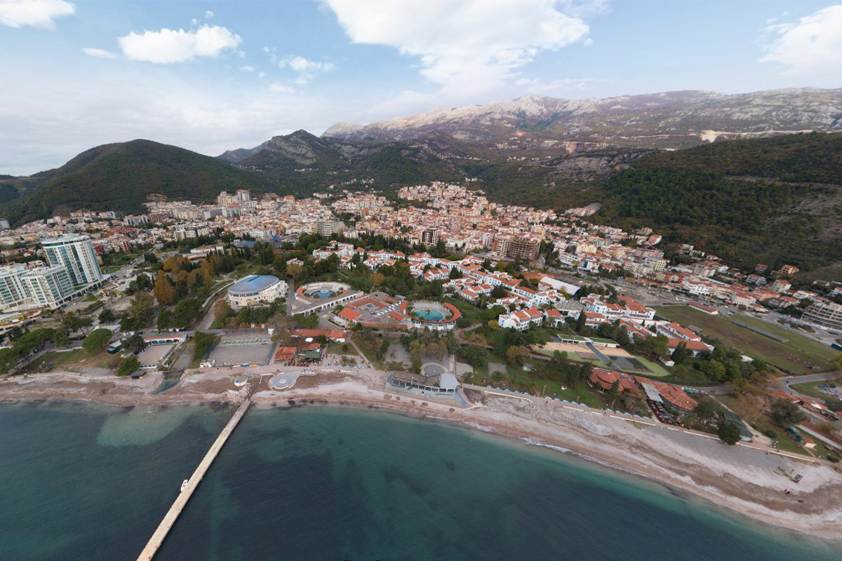 Grozan prizor sa crnogorske plaže koju Srbi obožavaju: Sve pliva u fekalijama