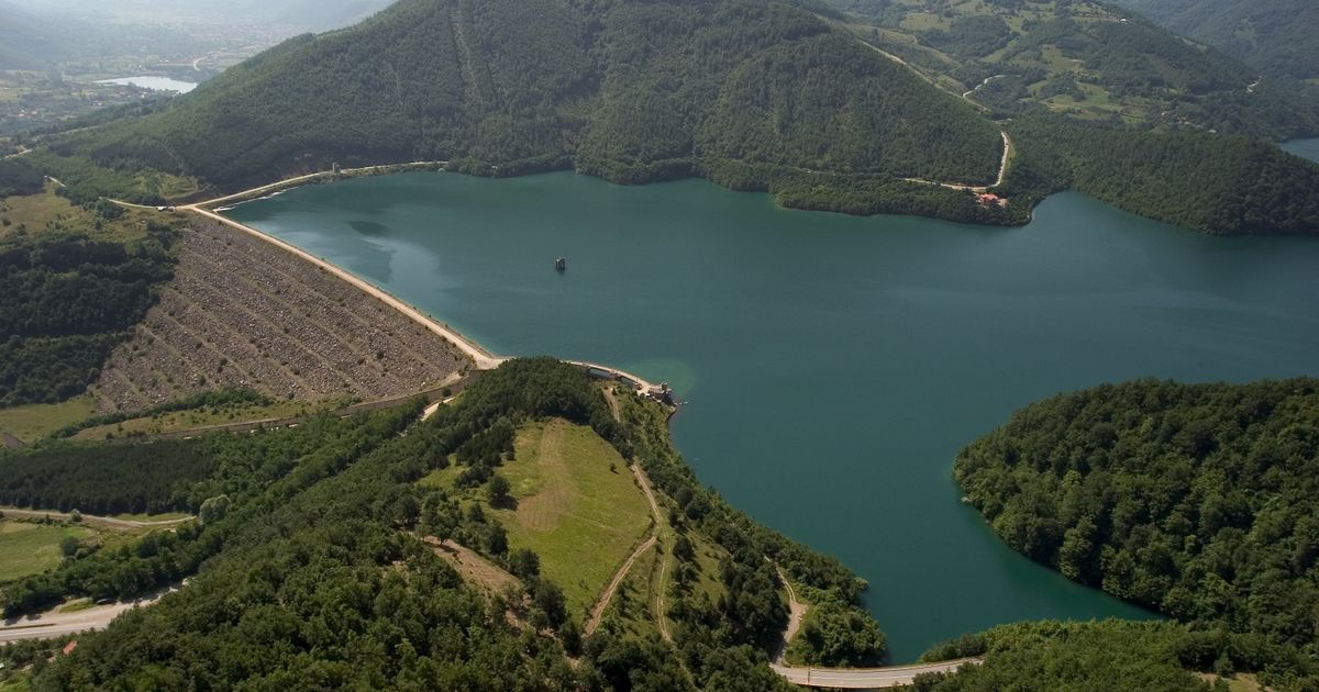 Tajna koju krije srpsko jezero: Pod vodom leži potopljeno 14