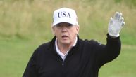 Tramp s unukom igrao golf uz pesmu na ruskom jeziku