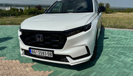 Vozili smo novu Hondu CR-V Plug-In Hybrid: Automobil koji briše granice između svakodnevice i premijuma