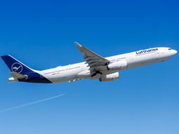 Lufthansa Airbus A330-300 avion