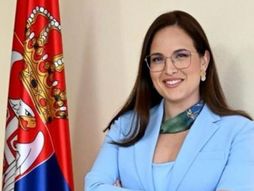 Sara Pavkov, ministarka