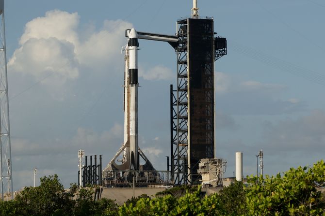 Falcon 9, Crew Dragon Falcon 9, Crew Dragon