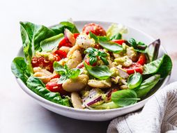 Salata sa pasuljem i spanaćem