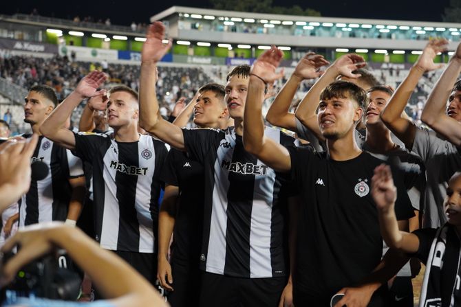 FK Partizan 21 pfc FK Partizan 21 pfc