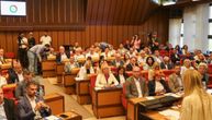 Više od 60 tačaka na sednici Skupštine Novog Sada: Rasprava o garaži, direktorima i regulacijama