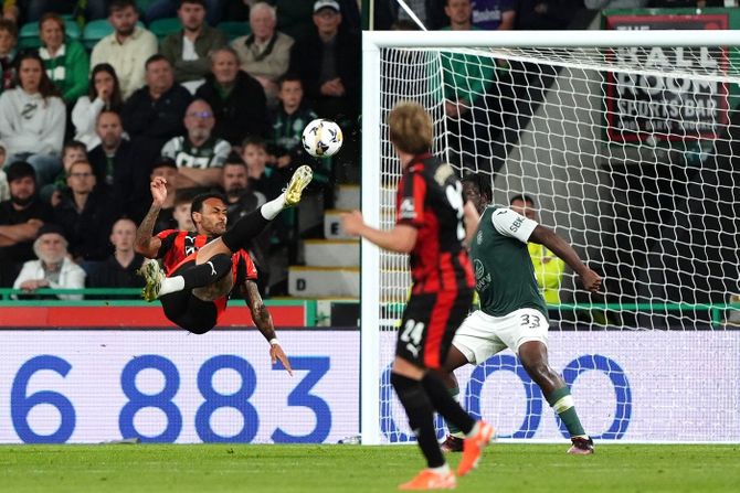 Žunior Brumado, FK Midtjiland, FK Hibernijan Žunior Brumado, FK Midtjiland, FK Hibernijan
