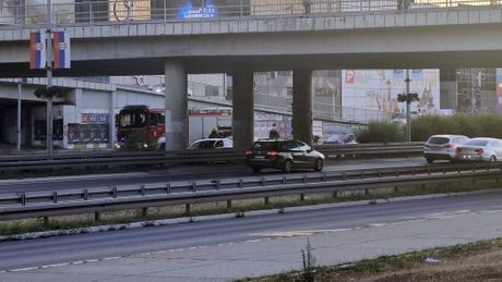 Požar, zapalio se automobil Požar, zapalio se automobil