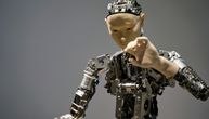 Robot koji izgleda kao čovek upisao doktorske studije: Dobio mentora, drugi studenti besni zbog novca