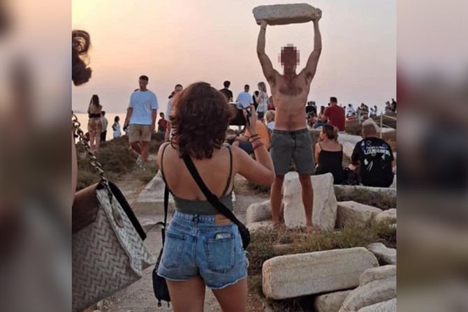 turista u grckoj
