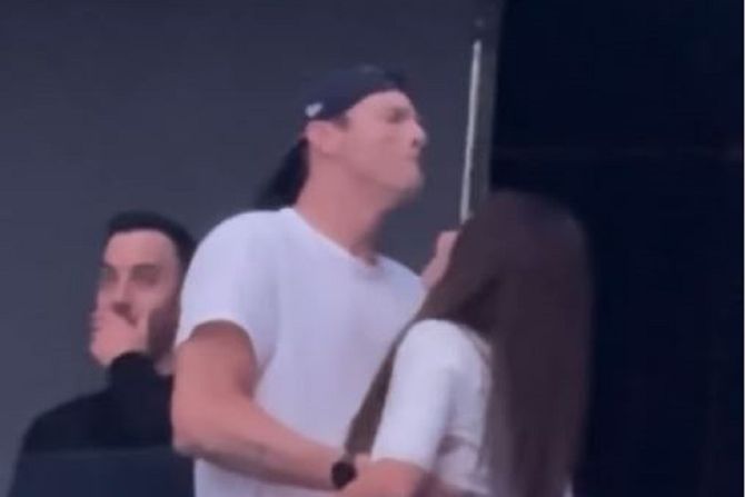 Ešton Kučer, Mila Kunis, zaljubljeni par, Holivud Ešton Kučer, Mila Kunis, zaljubljeni par, Holivud
