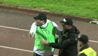 Lalatović isključen na debiju u Prvoj ligi Crne Gore: Navijači ga vređali, svađao se sa obezbeđenjem