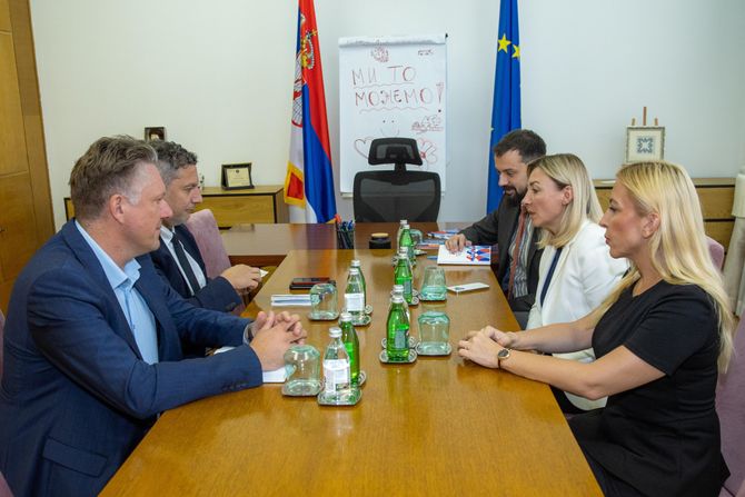 Tatjana Macura, Francusk, Fatih Akcal