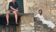 Zaljubili se u Njujorku, pa pobegli na selo: Naš poznati glumac i bivša manekenka žive pravu ljubavnu bajku