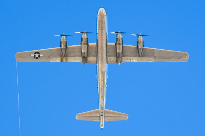 B-29 Superfortress, Super tvrđava bombarder , 2. svetski rat B-29 Superfortress, Super tvrđava bombarder , 2. svetski rat