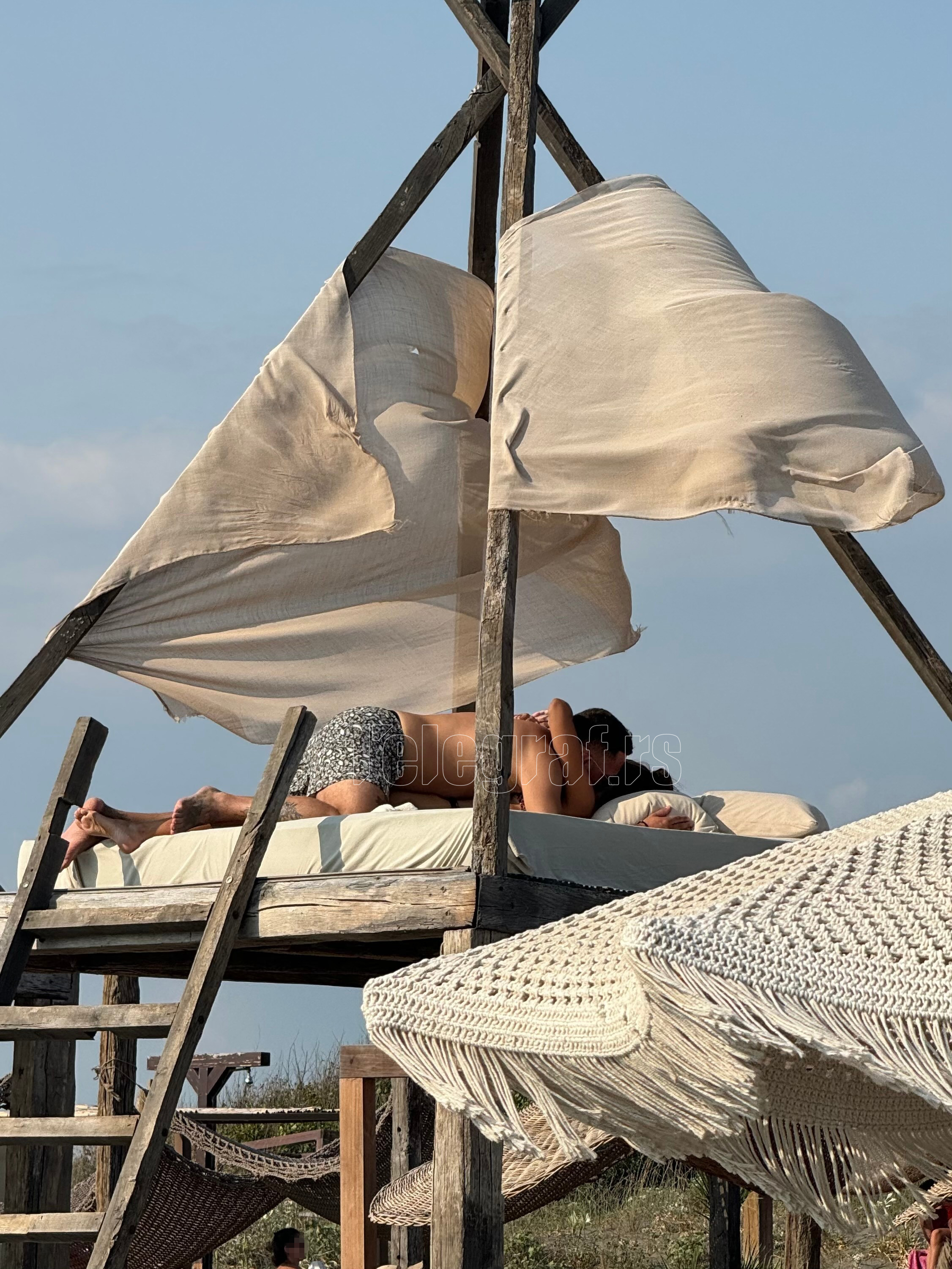 "Njihova veza je budalaština!" Pevačica oplela po Anđeli i Gastozu: "Raskinuće, on nije zaljubljen u nju"