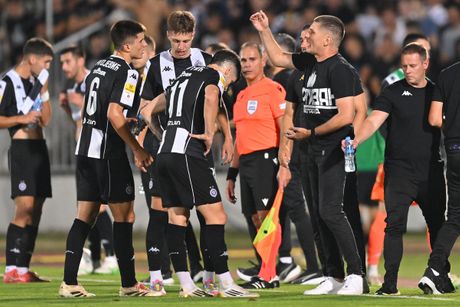 Fudbal kvalifikacije za UEFA Ligu Konferencija Liga Konferencija FK Partizan FK Hibernijan Hibernian Fudbal kvalifikacije za UEFA Ligu Konferencija Liga Konferencija FK Partizan FK Hibernijan Hibernian