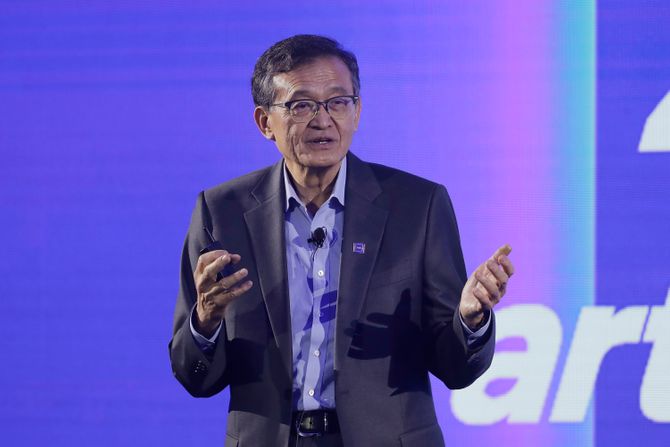 Donald Tramp, Lip Bu Tan, CEO Intel
