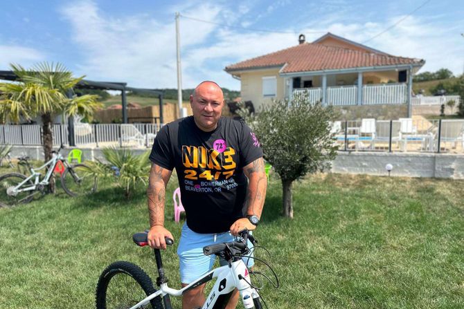 Rade Savić, Lunjevica, najjači Srbin