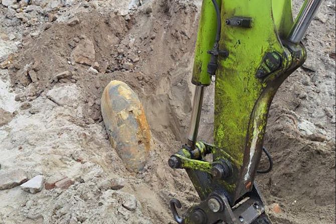 Bomba Beograd na vodi,unistenje Bomba Beograd na vodi,unistenje