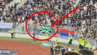 Snimak iz drugog ugla: Pogledajte kako Grobari beže za zastavom Hibernijana i šta su uradili s njom