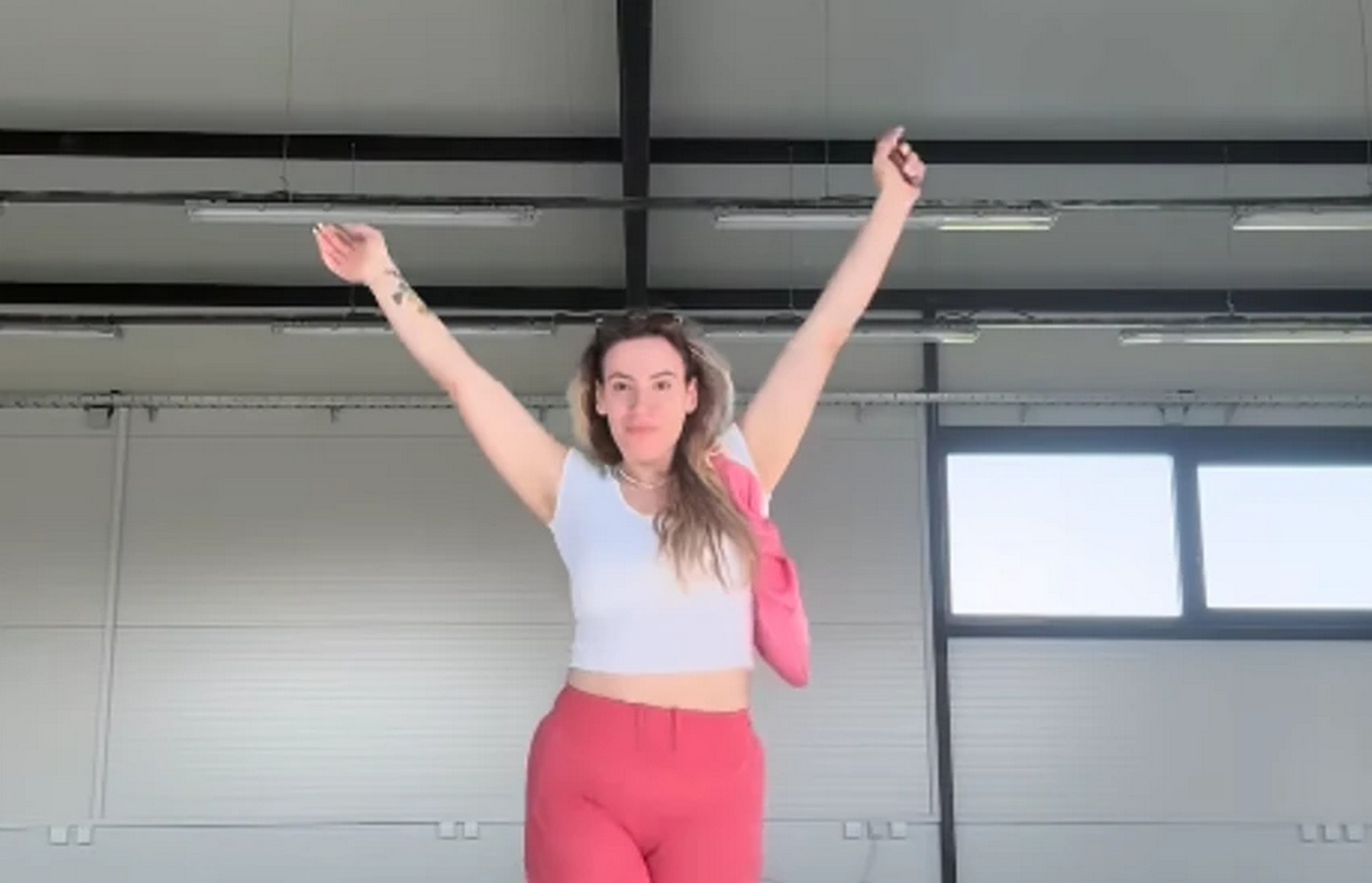 Kristina skinula više od 30 kilograma, odmah se uvukla u uske helanke i pokazala obline: Ovako je uspela