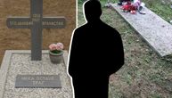 "Želim da znaju gde leži njihov Branislav" Darko i dalje traga za porodicom neznanca kome je podigao spomenik