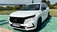 Vozili smo novu Hondu CR-V Plug-In Hybrid: Automobil koji briše granice između svakodnevice i premijuma