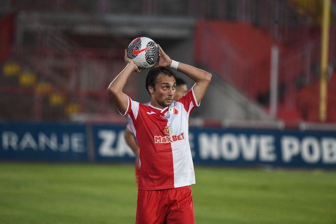 Lazar Nikolić Lazar Nikolić