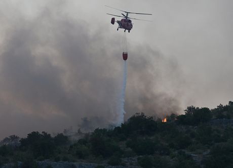 Helikopter Kamov Ka-32 MUP Srbije, požari Crna Gora Helikopter Kamov Ka-32 MUP Srbije, požari Crna Gora