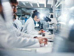 Laboratorija, naučnici, istraživanje