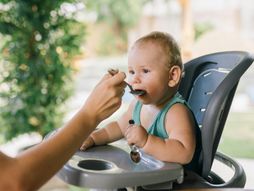 mama, dete hranilica