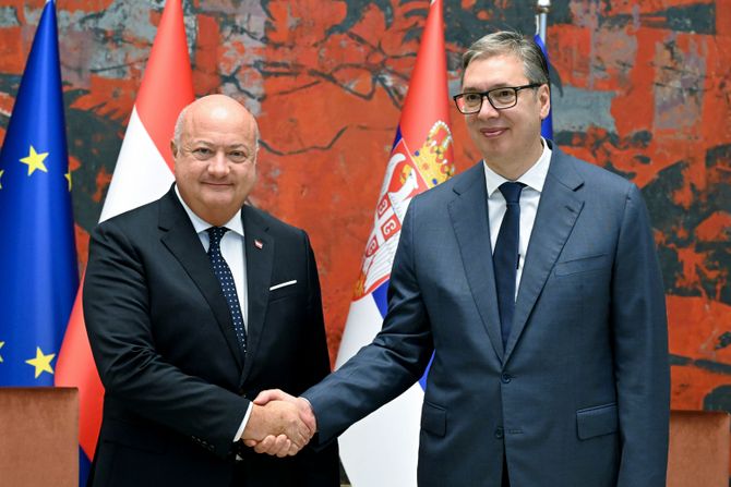 VUČIĆ ŠTOKER SASTANAK