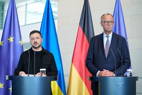 Volodimir Zelenski i Fridrih Merc