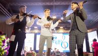 Nema divljanja cena na Saboru violinista u Pranjanima: Kafa i rakija 300, a vruća prasetina...
