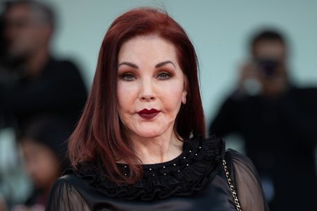 Priscilla Presley, Lisa Marie Presley Priscilla Presley, Lisa Marie Presley