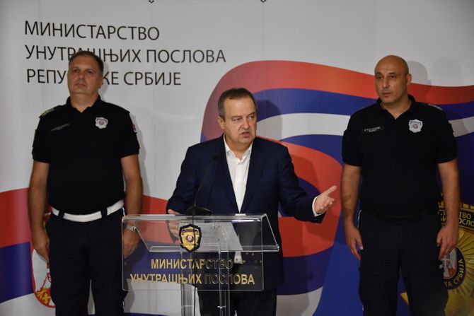 DAČIĆ SKUPOVI PRIVEDENI
