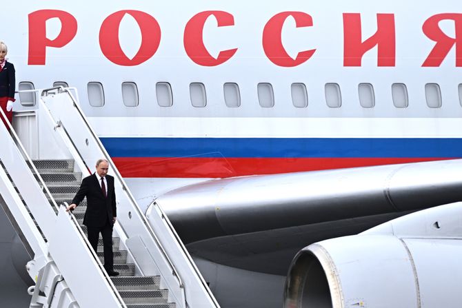 IL-96-300PU IL-96-300PU