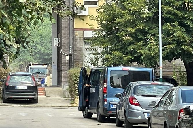 bomba, dušana vukasovića