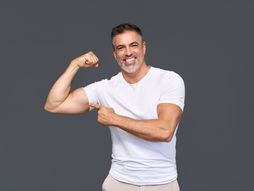 Fit sredovečni muškarac