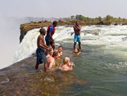 Viktorijini vodopadi, đavolji bazen