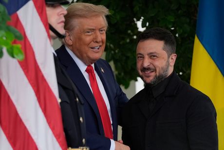 Donald Tramp i Volodimir Zelenski Donald Tramp i Volodimir Zelenski