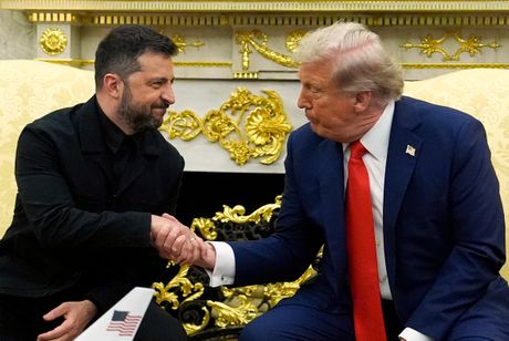 Volodimir Zelenski i Donald Tramp Volodimir Zelenski i Donald Tramp