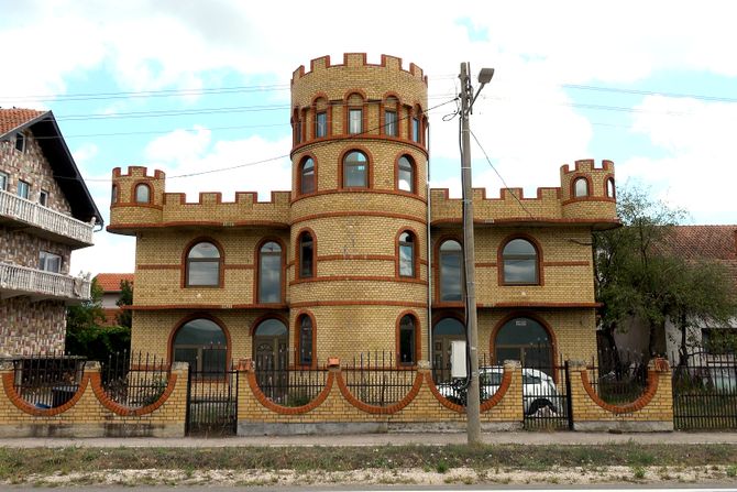 Knjaževac, ciganski dvorac