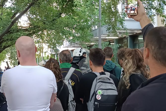 Novi Sad, blokada suda